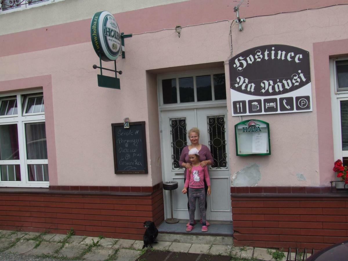 Hostinec Na Navsi Javorník Eksteriør billede